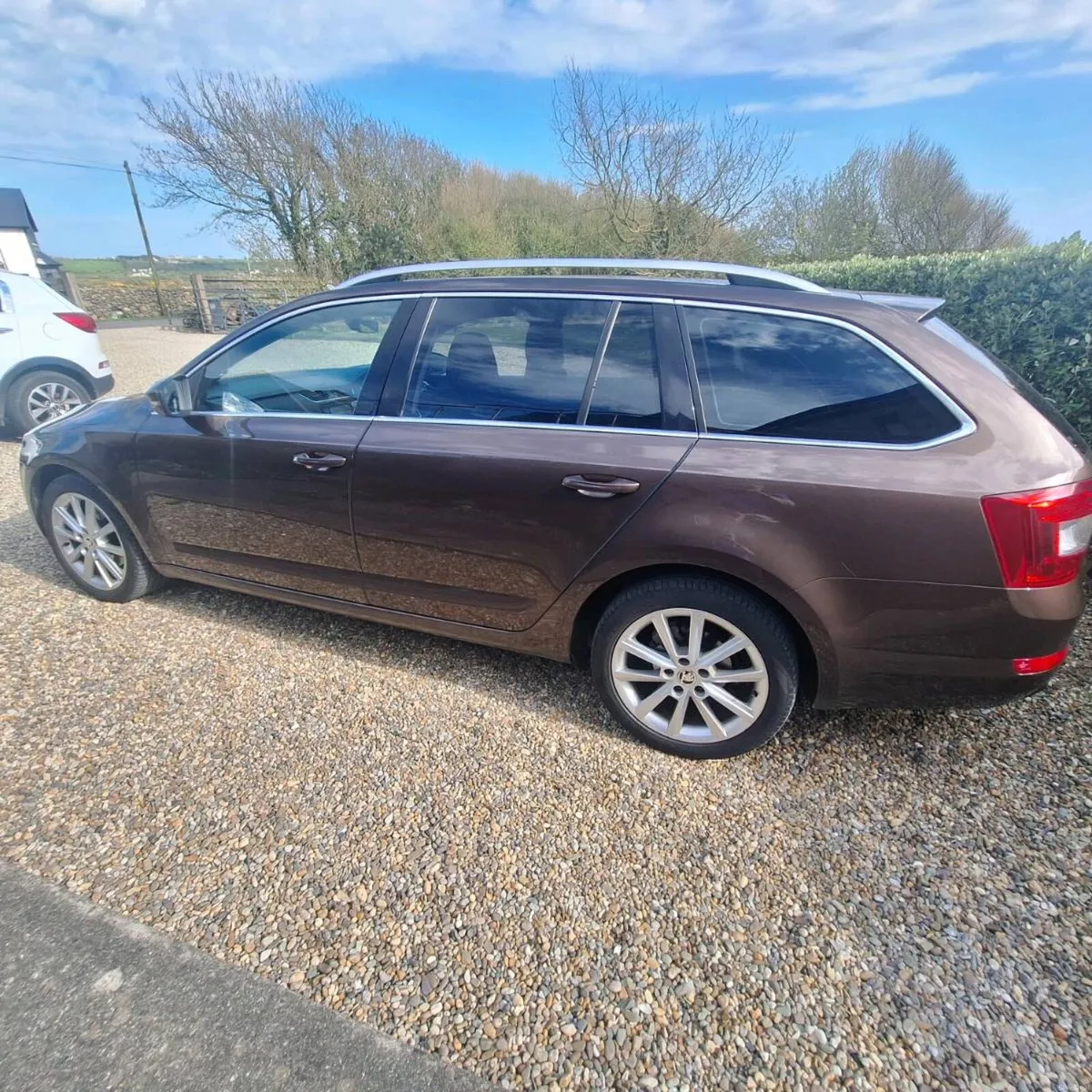 Skoda octavia low kms - Image 1