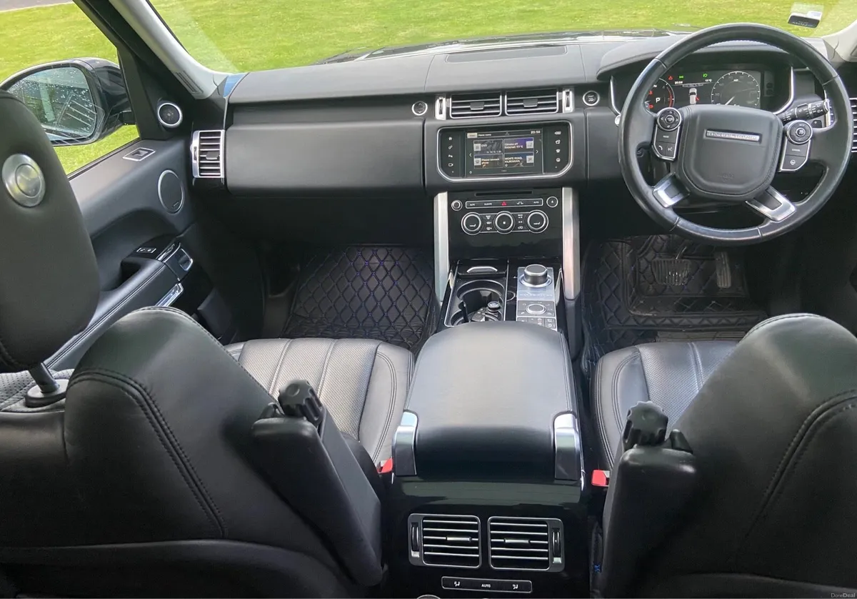 Range Rover Vogue - Image 2