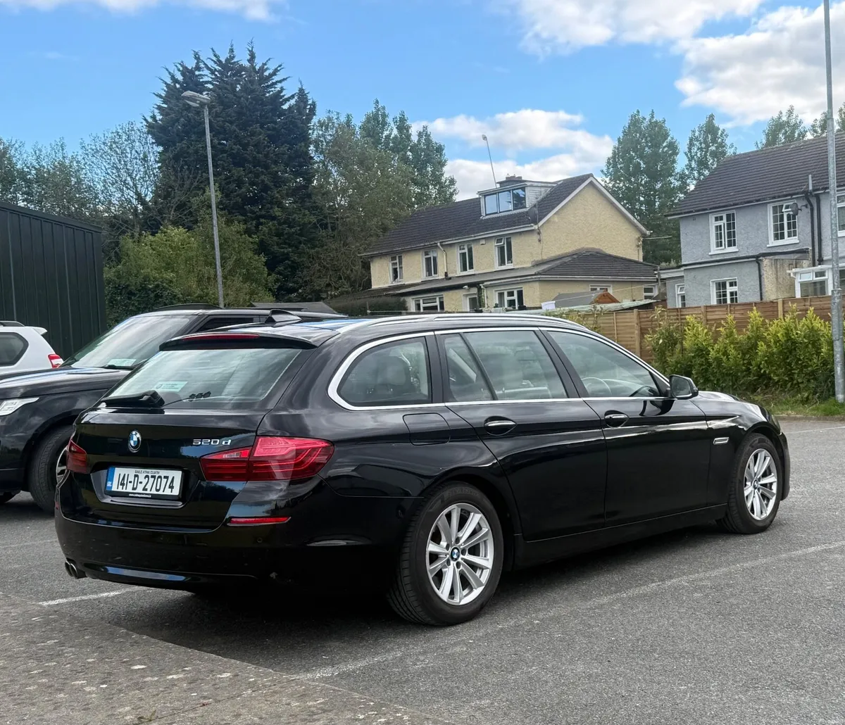 BMW 5-series 2014 /automatic/low mileage - Image 4