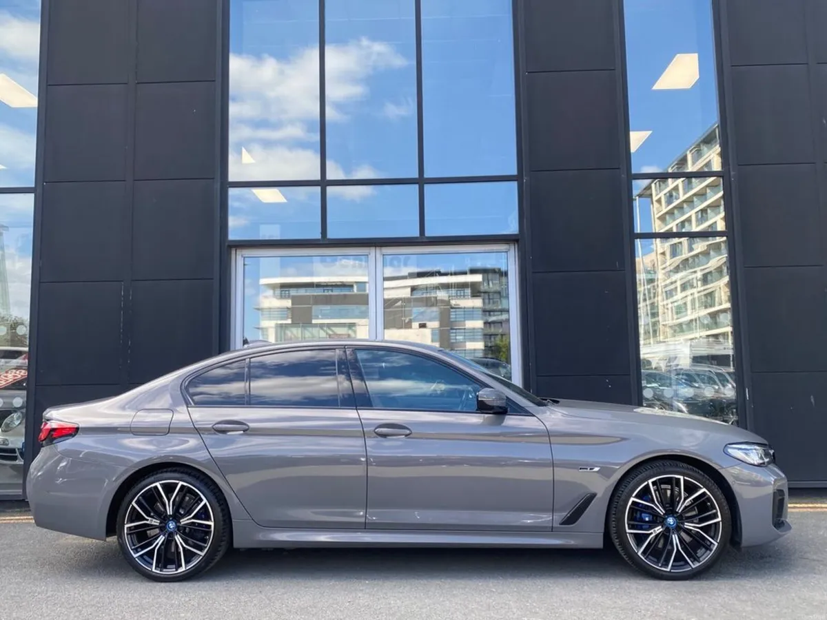 BMW 5-Series 530e M-Sport Auto (PHEV) - Image 4