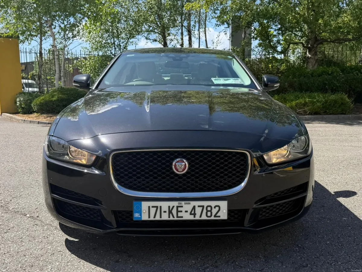 Jaguar XE 2.0D Prestige Automatic - Image 2