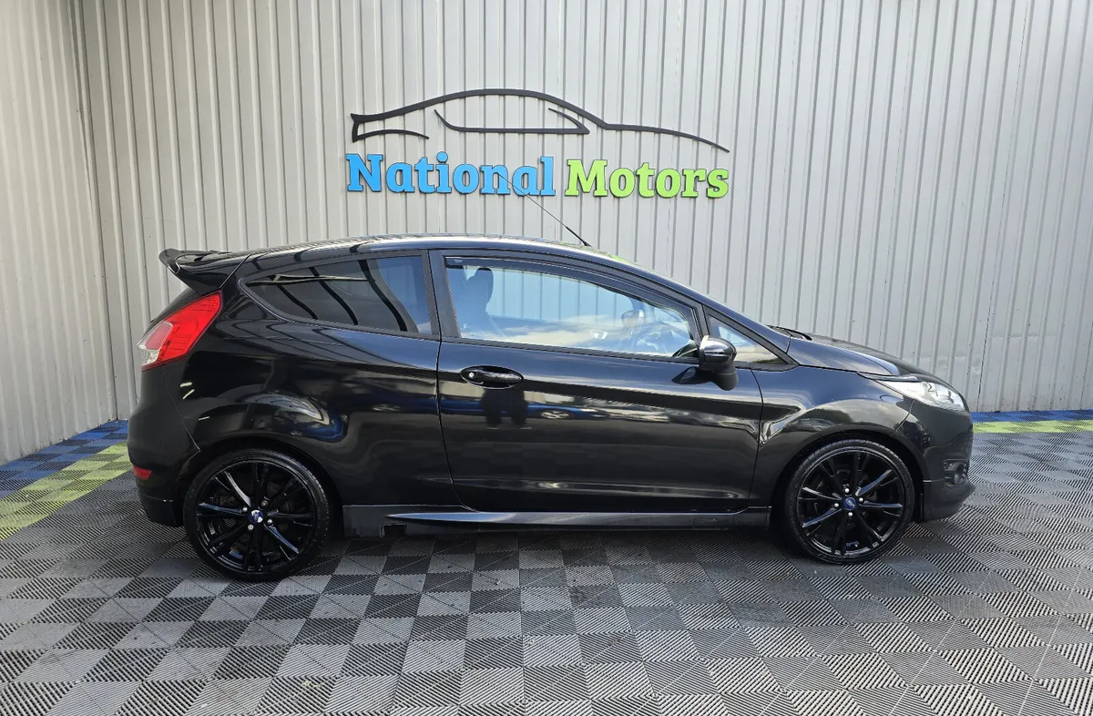 2015 Ford Fiesta Zetec-S 1.0 Petrol - Image 3