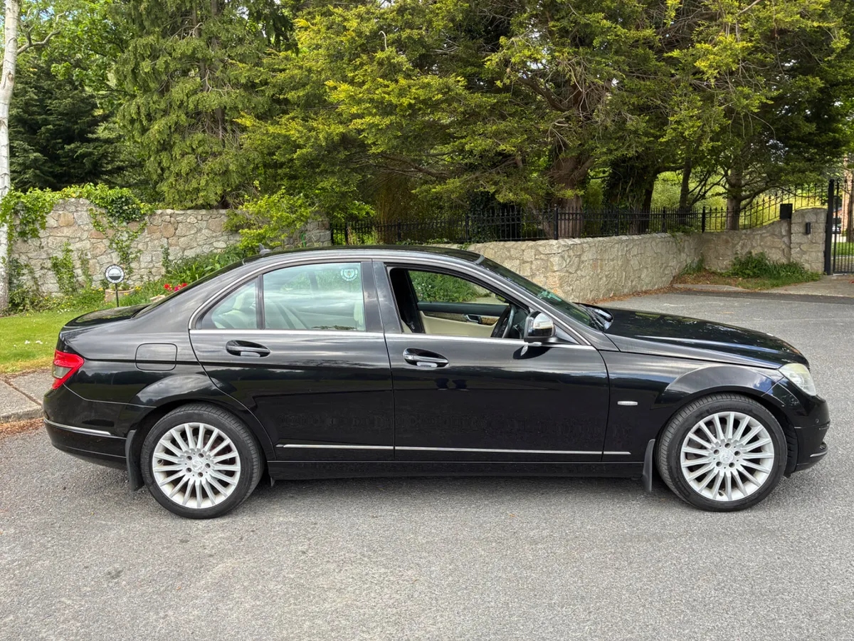 Mercedes-Benz C180K Classic Auto - Image 4