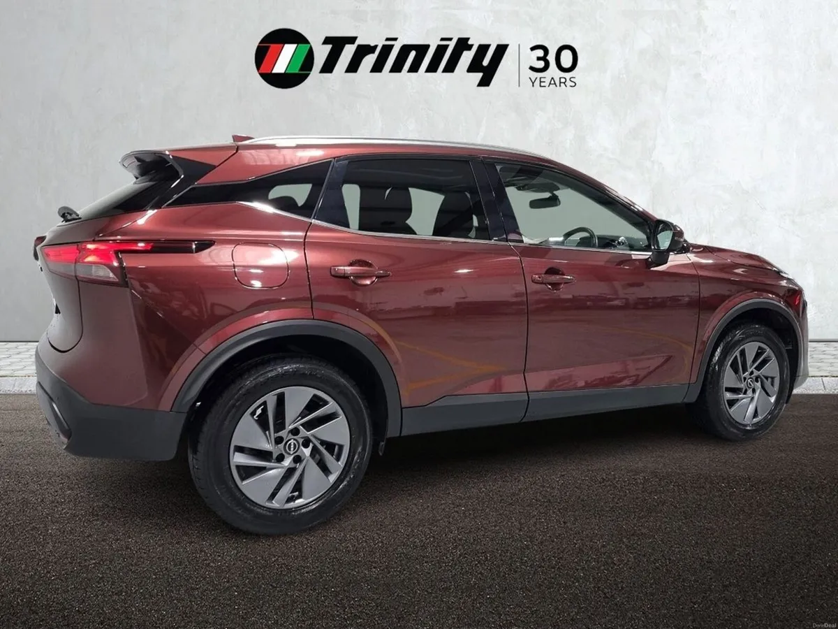 Nissan Qashqai ** BEST VALUE ** SV ** 1.3 PETROL * - Image 3