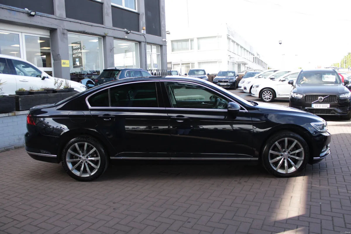 2019 VOLKSWAGEN PASSAT 4DR 2.0TDI 150HP HIGHLINE - Image 3