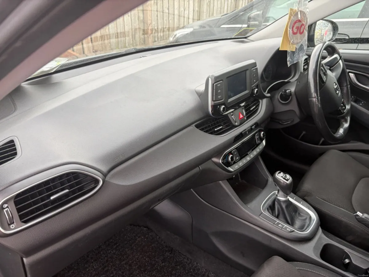 Hyundai i30 I 30 DELUXE 5DR - Image 4