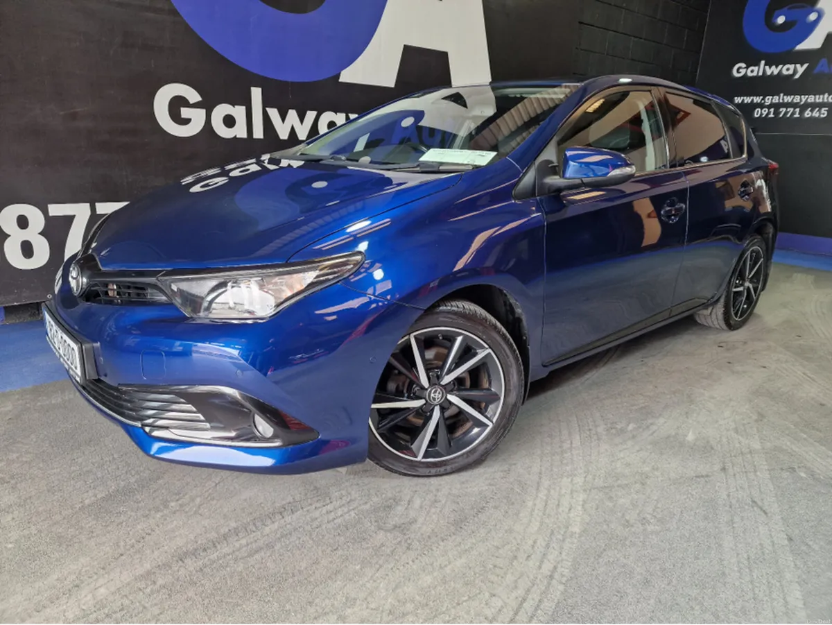 Toyota Auris **ONLY 64K MILES, SAT NAV REVERSING C - Image 4
