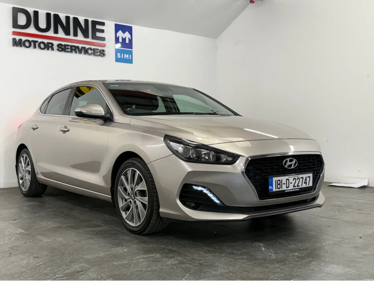 Hyundai i30 **i30 FASTBACK **LANE ASSIST **CRUISE - Image 4
