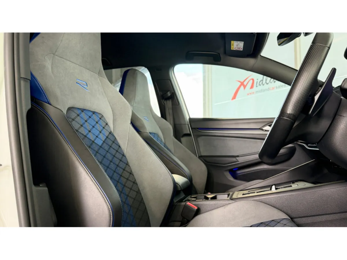 Volkswagen Golf R TSI 4MOTION S-A DSG - Image 4