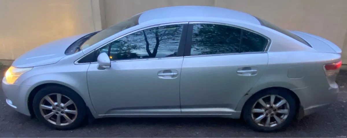 2009 Toyota Avensis 2.0D4D - Image 2