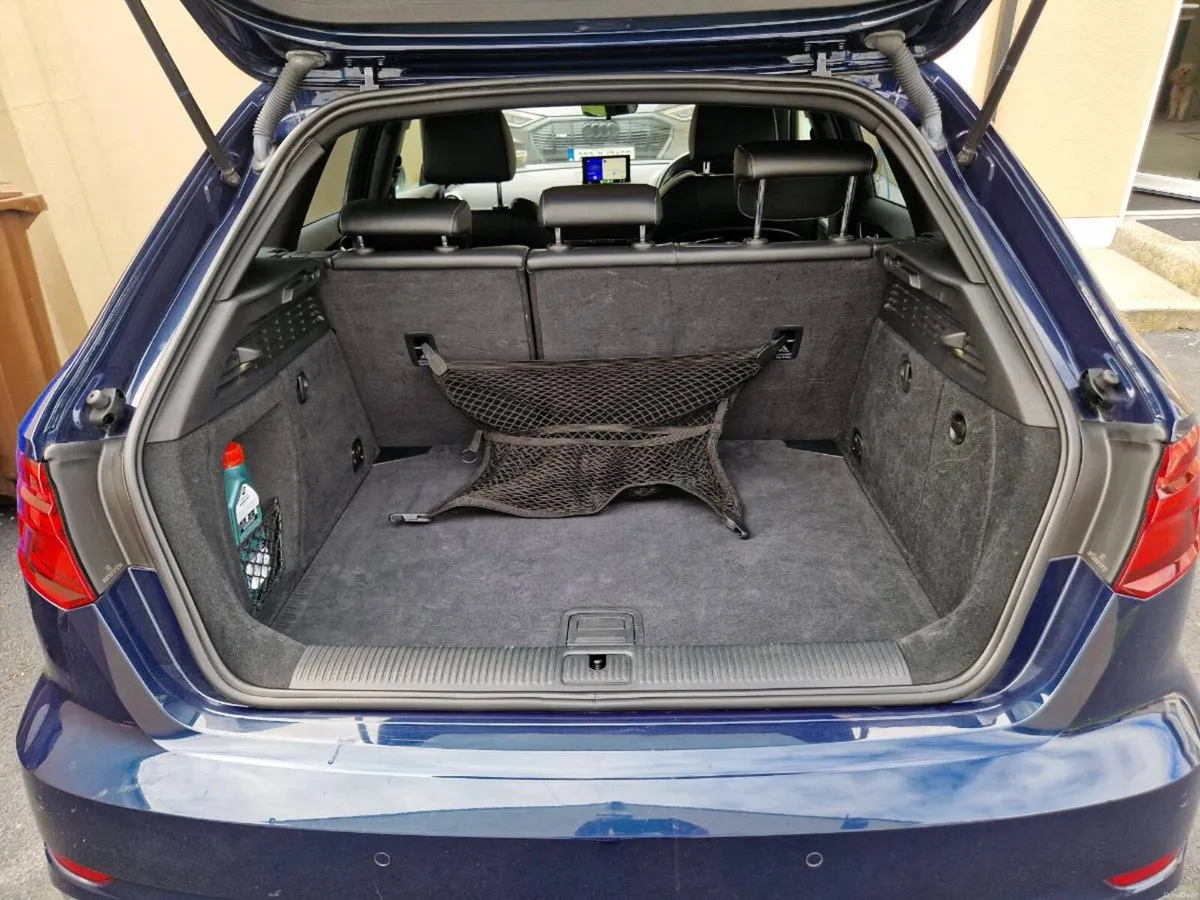 Car - Image 4