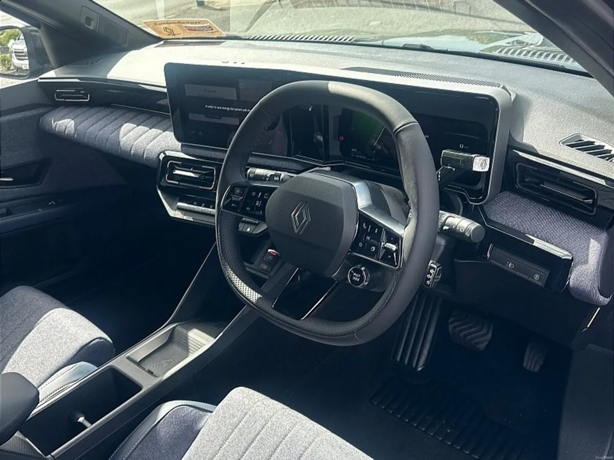 Renault 4 Iconic 52KWH 150BHP - Image 4
