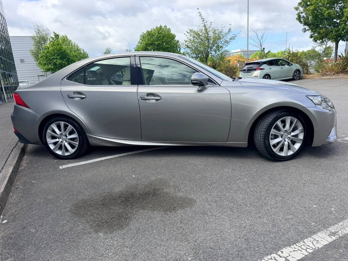 162 Lexus IS 300H ~  Executive Edition ~ Low Miles - Image 4