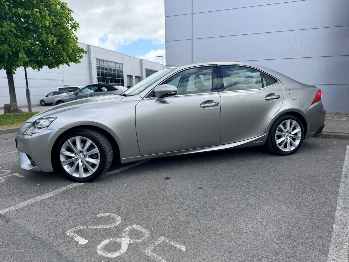 162 Lexus IS 300H ~  Executive Edition ~ Low Miles - Image 2