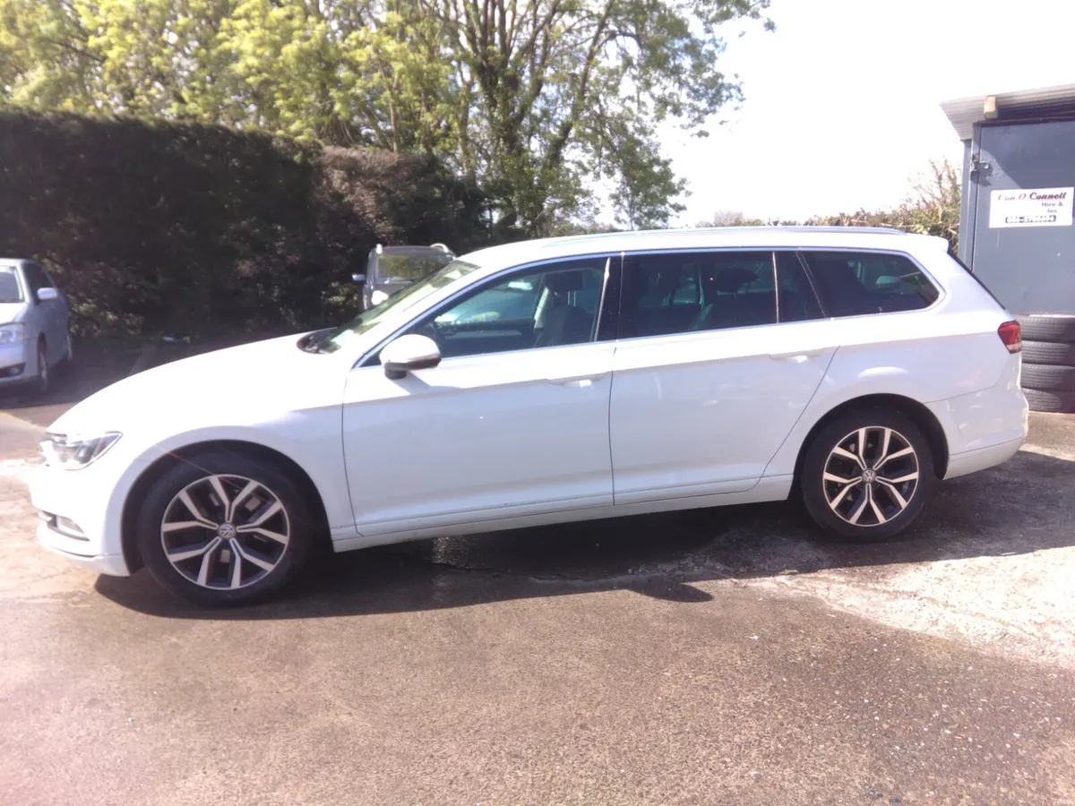 Volkswagen Passat 2016 - Image 3
