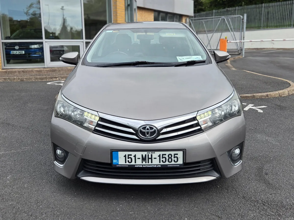 ** Low KMs ** Toyota Corolla Diesel - Image 3