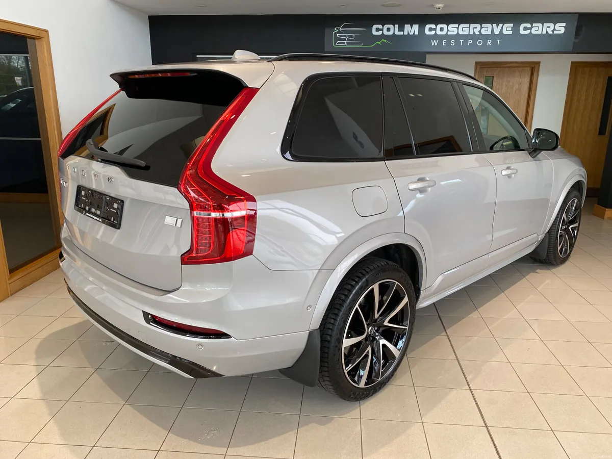 Volvo XC90 2023 T8 PHEV 455HP Ultimate  Dark Theme - Image 4