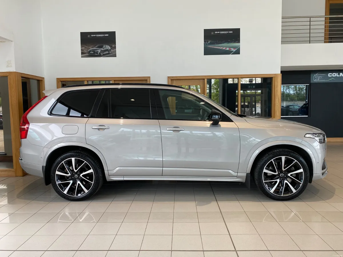 Volvo XC90 2023 T8 PHEV 455HP Ultimate  Dark Theme - Image 2
