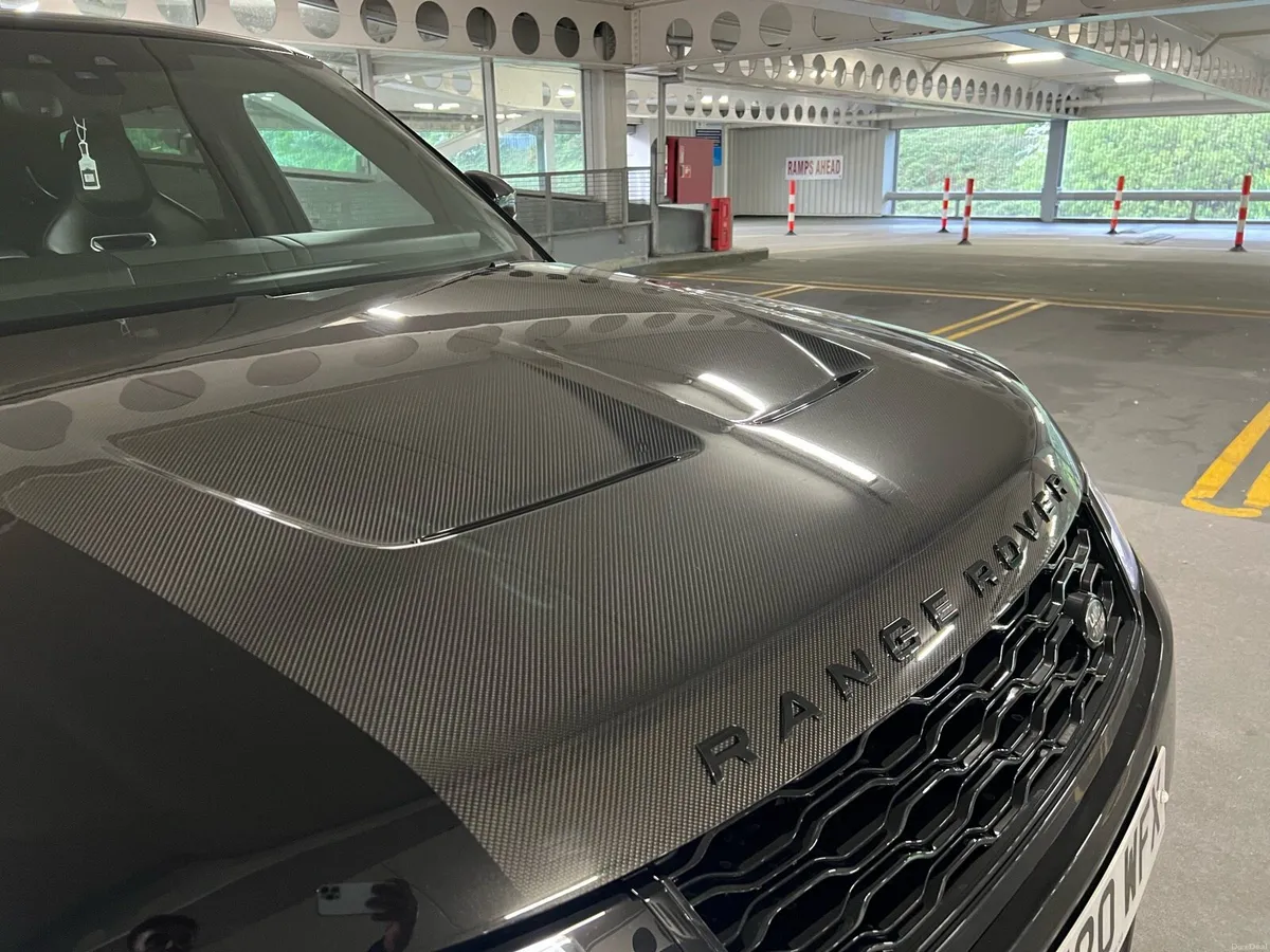 LAND ROVER RANGE ROVER SPORT SVR CARBON EDITION - Image 2