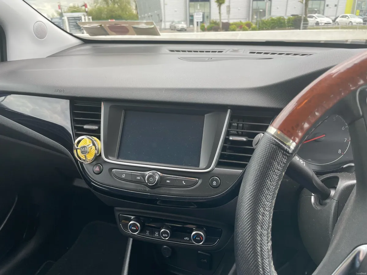 Car - Image 2