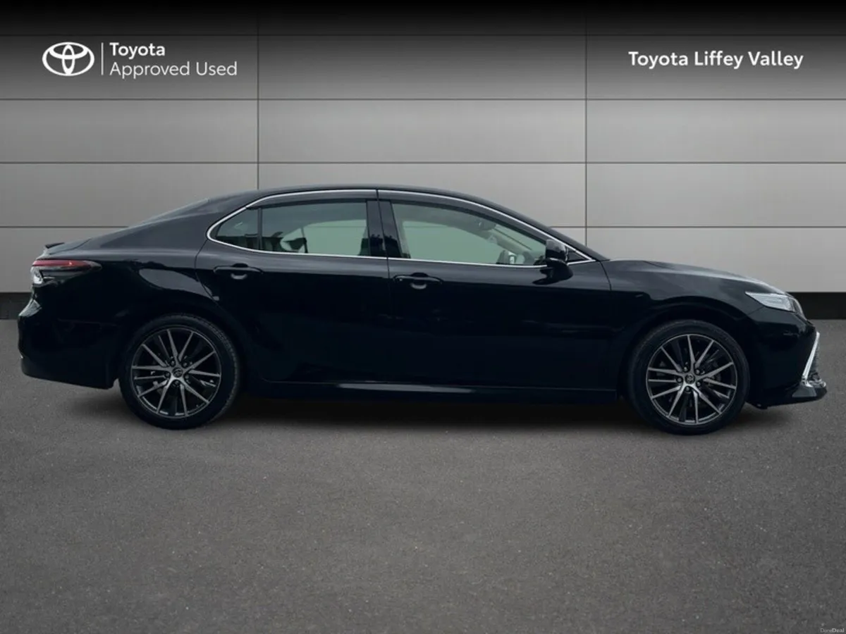 Toyota Camry CAMRY PLATINUM EDITION 4 4DR AUTO - Image 3