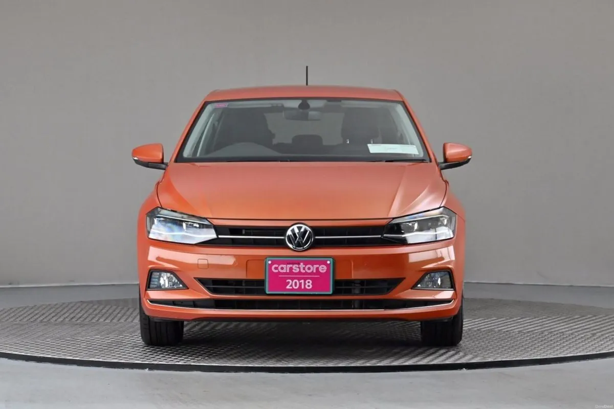 Volkswagen Polo 1.0 TSI DSG COMFORTLINE **CARPLAY* - Image 2