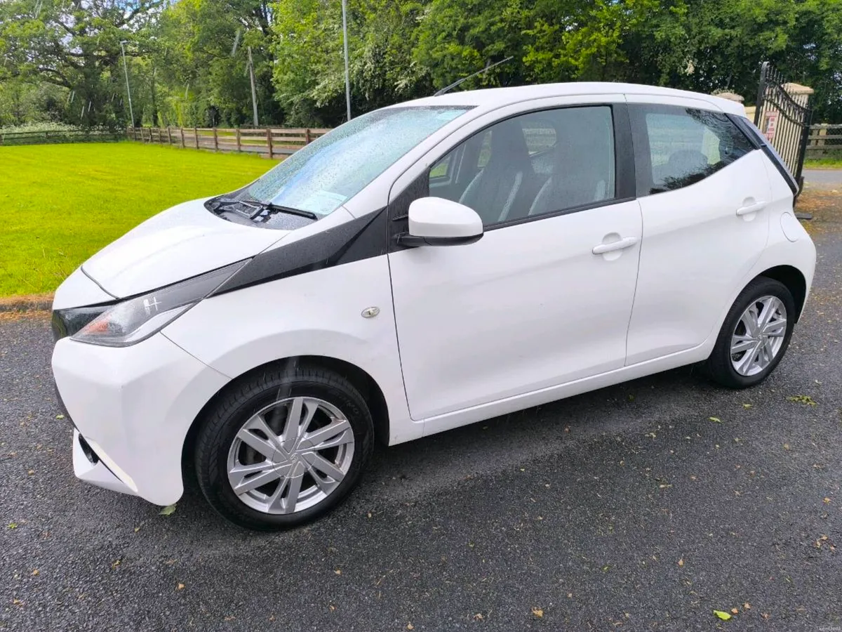 151 TOYOTA AYGO 1.0 X PLAY - Image 2