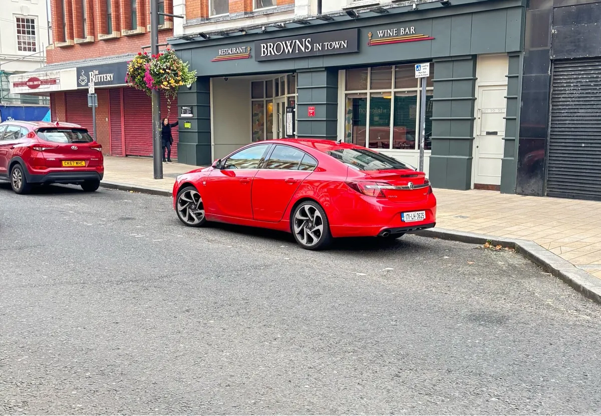 Vauxhall Insignia Sri 1.6 - Image 1