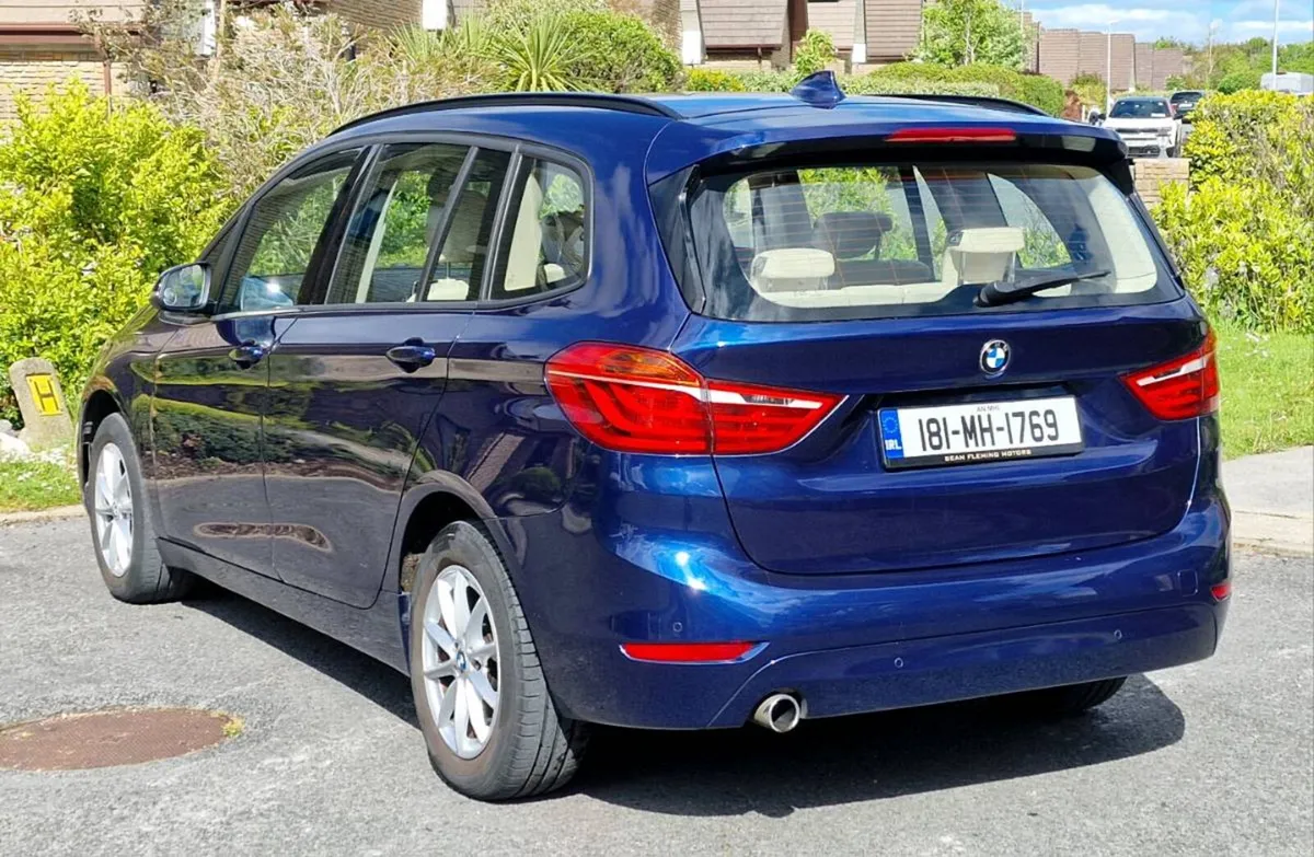 BMW 2 Series 7 SEATER - Image 4