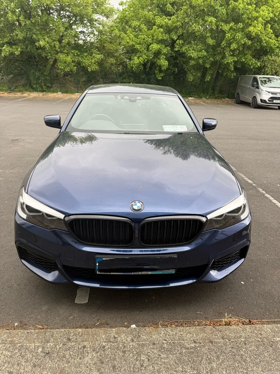 BMW 530e - Image 1