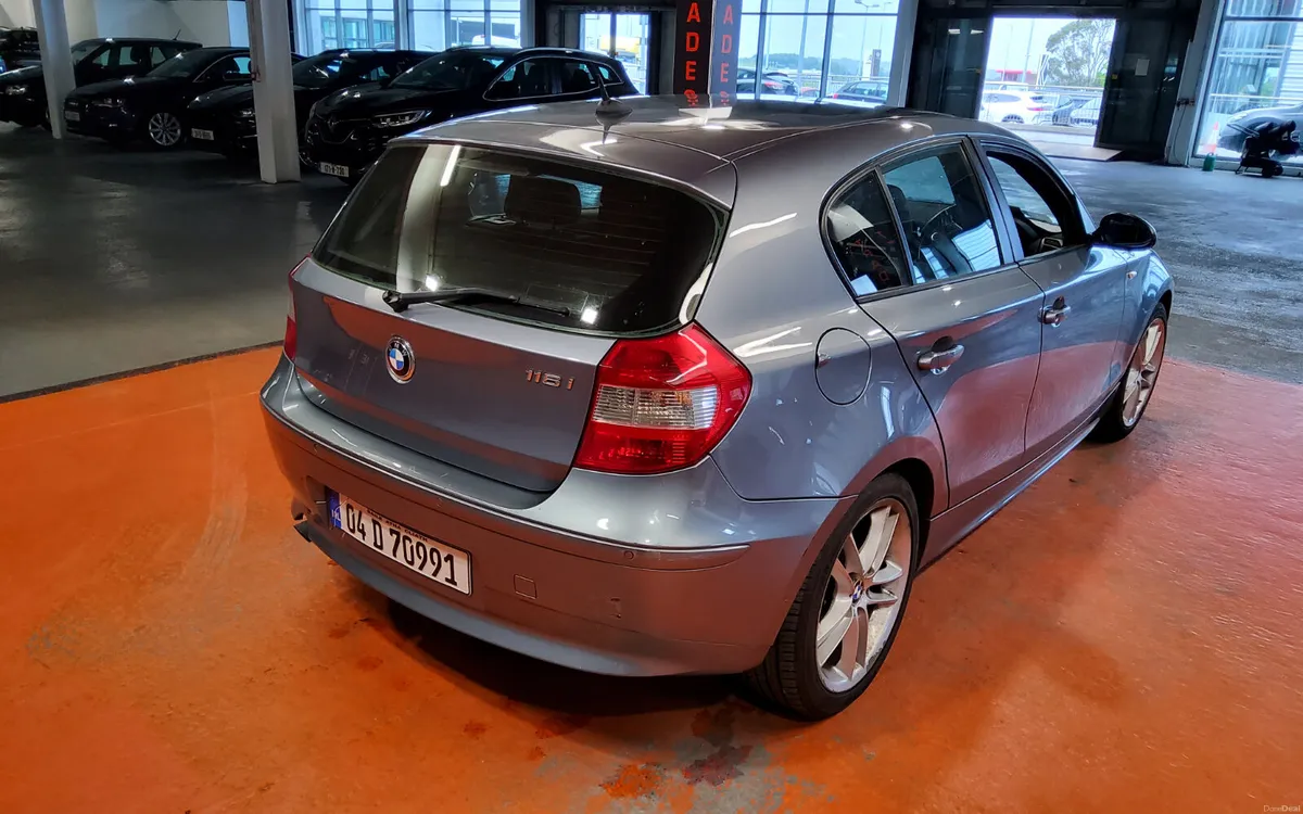 BMW 1-Series 2004 - Image 4