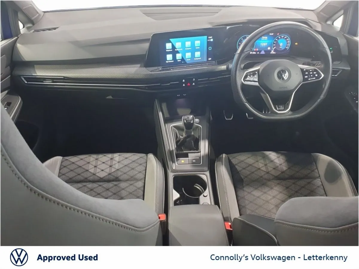 Volkswagen Golf 2.0 TDI 150HP R-Line *4.9% HP & PC - Image 4
