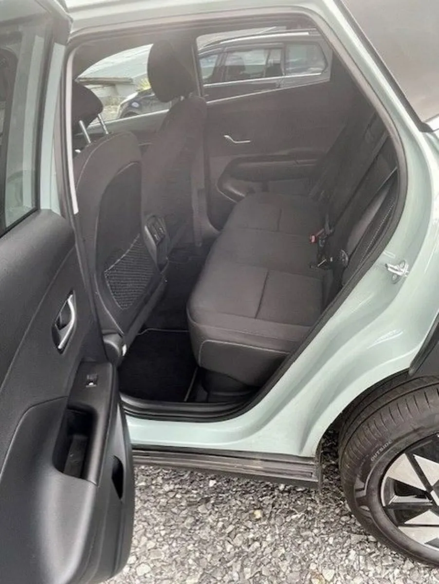 Hyundai KONA 1.6 Hybrid Elegance Auto - Image 4