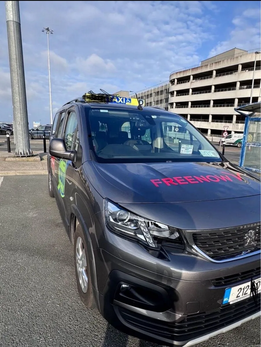 7 Seater Ready Taxi - Image 1