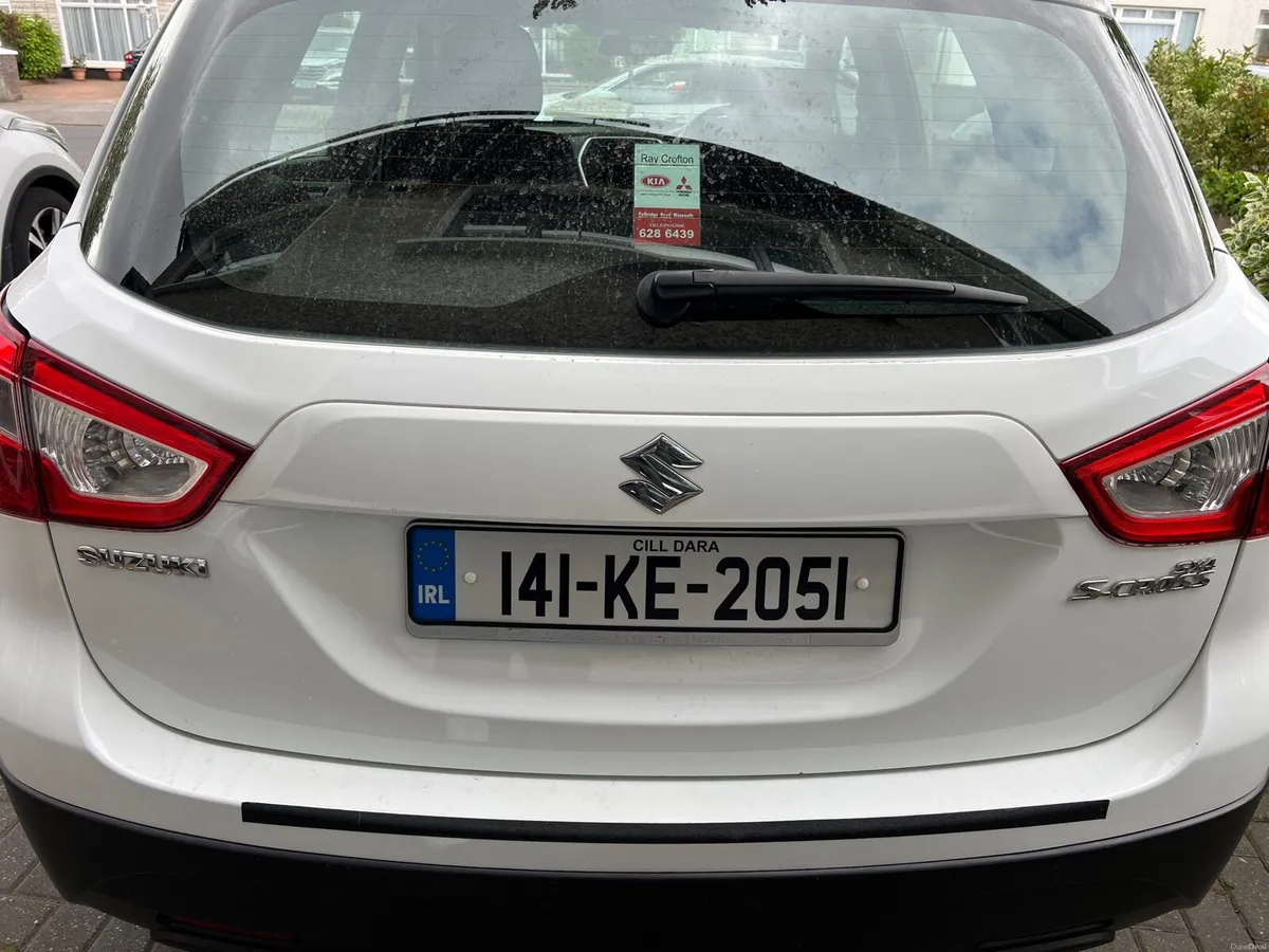 Car - Image 2