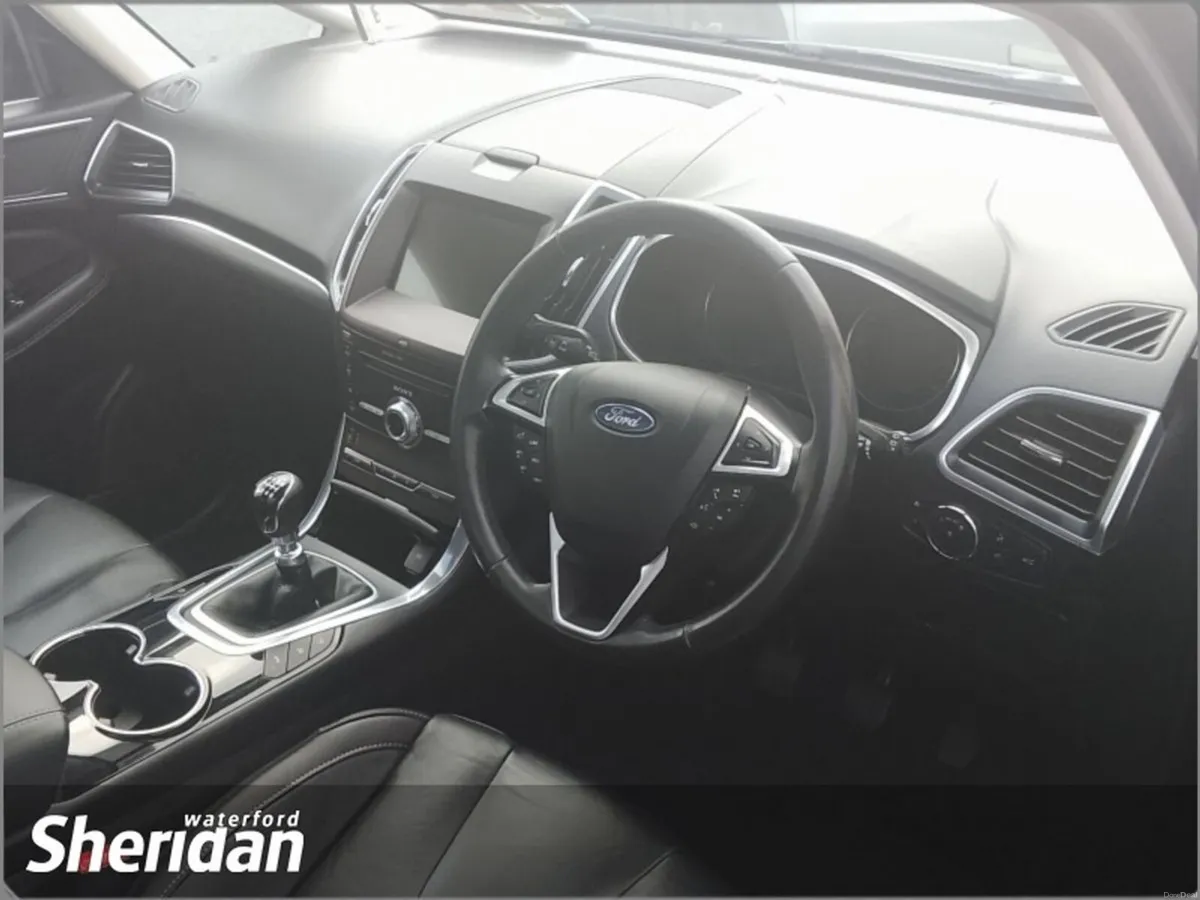 Ford S-Max 2.0 TDCi 150PS PowerShift Titanium - Image 2
