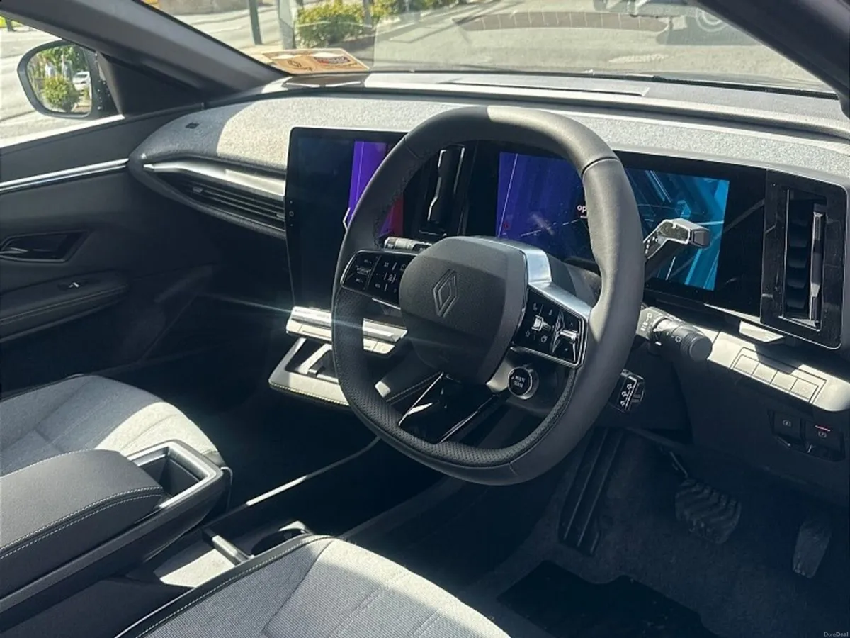 Renault Megane E-Tech Techno EV60 KWH - Image 4