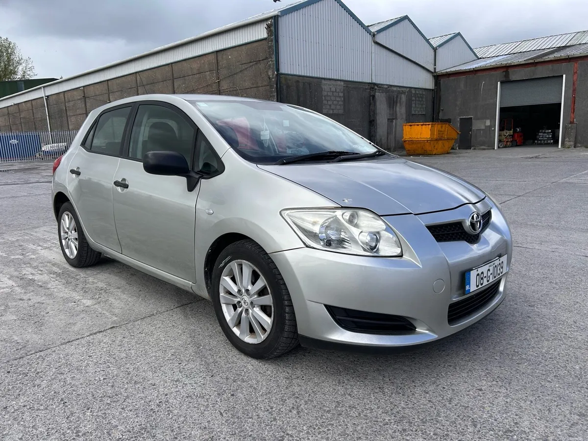 2008 Toyota Auris - Image 1