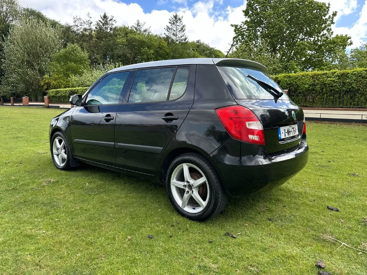 Skoda Fabia 2011 - Image 2