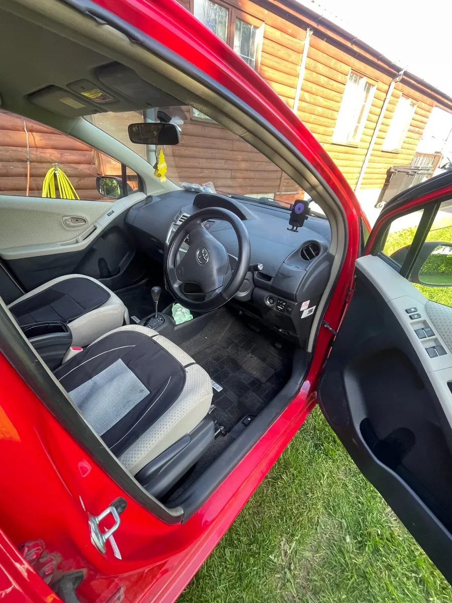 Toyota Vitz 2006 - Image 1