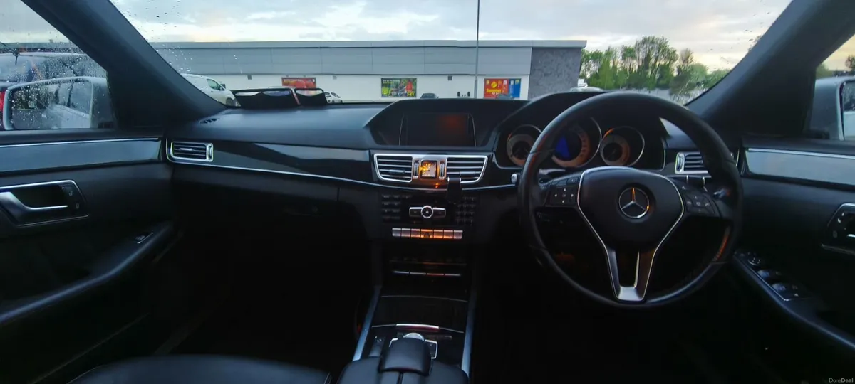 Mercedes-Benz E-Class 2013 - Image 4