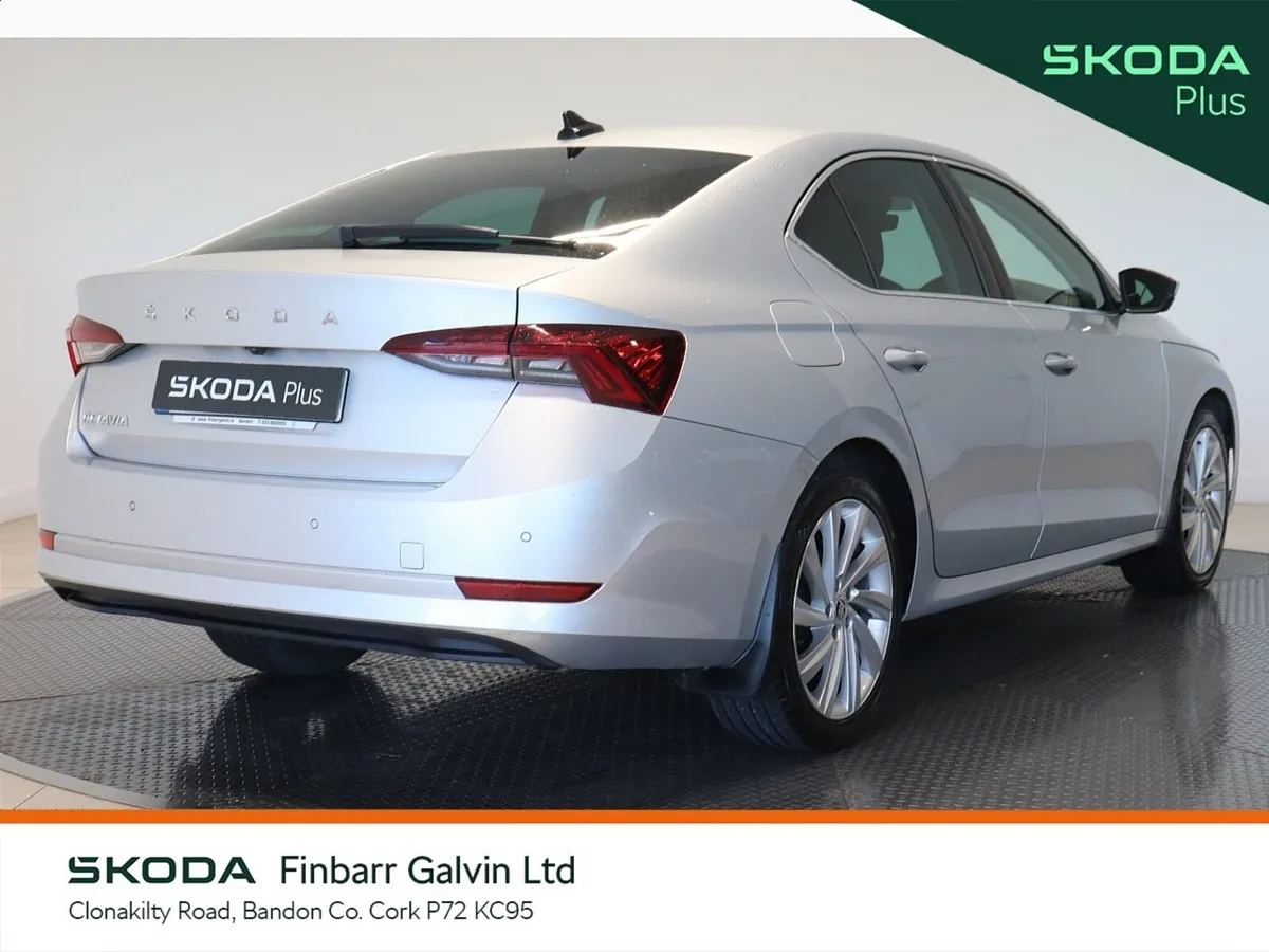 Skoda OCTAVIA STYLE  2.0TDI - Image 3