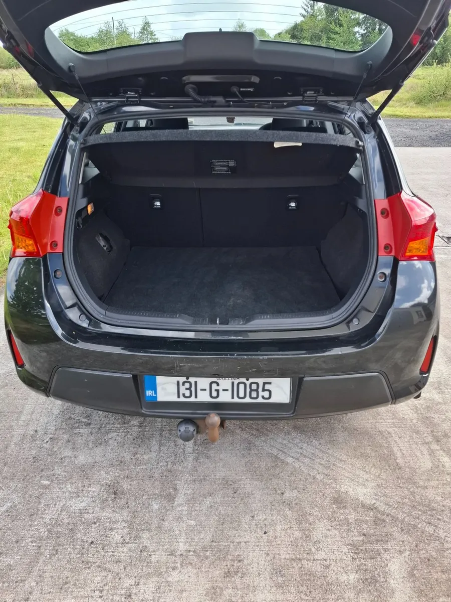 Toyota Auris 2013 - Image 4