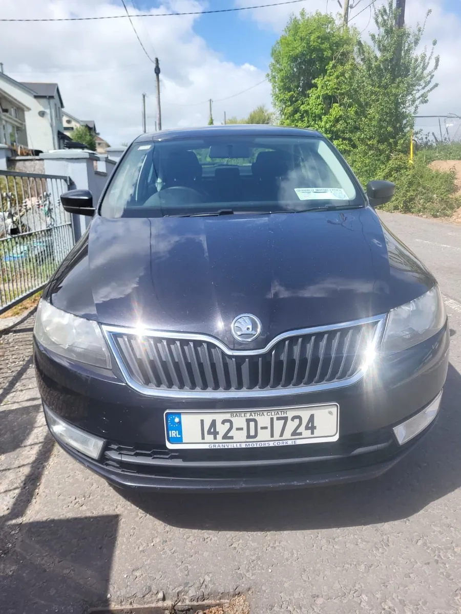 Skoda Rapid 2014 - Image 2