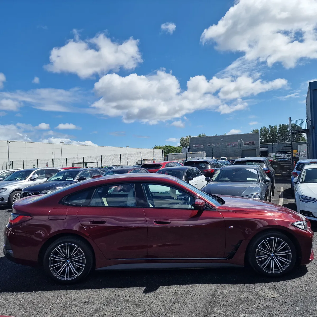 BMW i4 2023 eDrive40 M Sport 83.90 kWh - Image 2