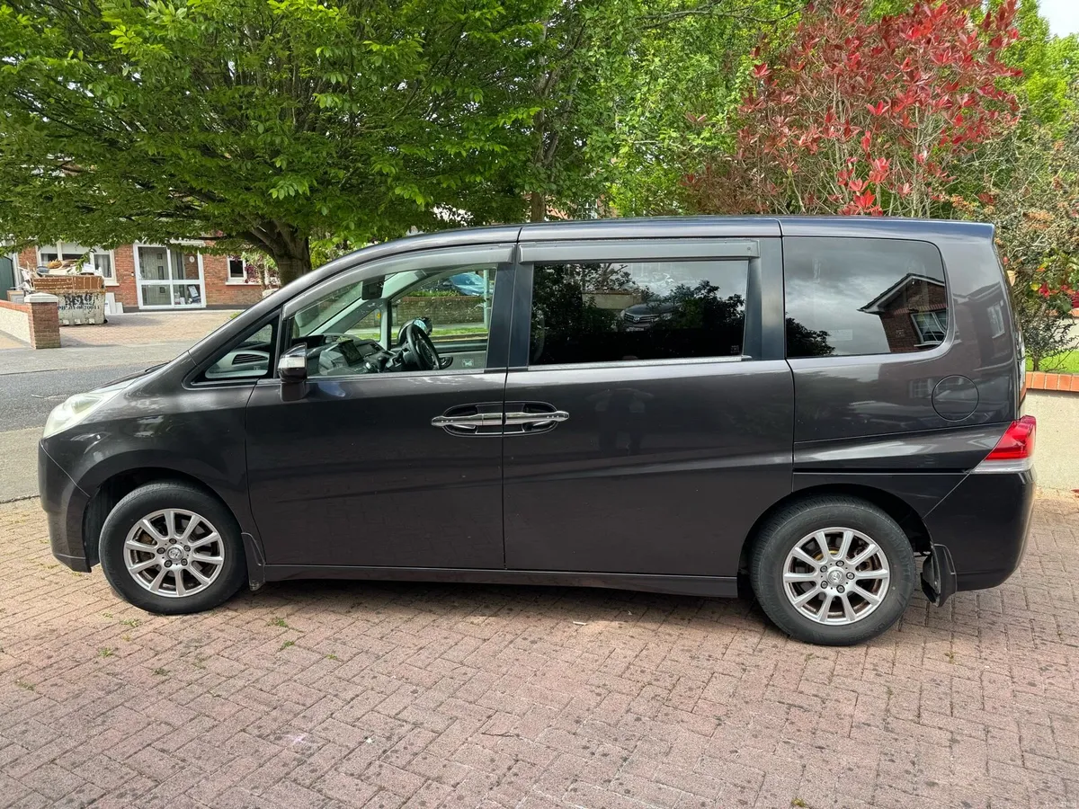2007 Honda Stepwgn - Good family van - runs great - Image 2