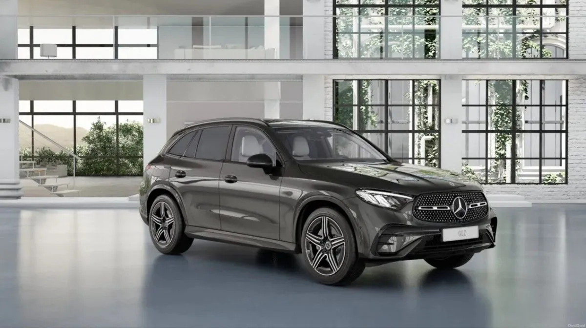 Mercedes-Benz GLC GLC 300 e 4MATIC EQ Hybrid Techn - Image 2