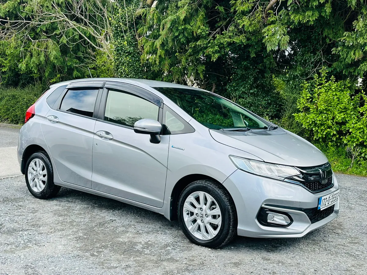 HONDA FIT 2017 LEATHER TOPSEPCS 36K KM ONLY - Image 3