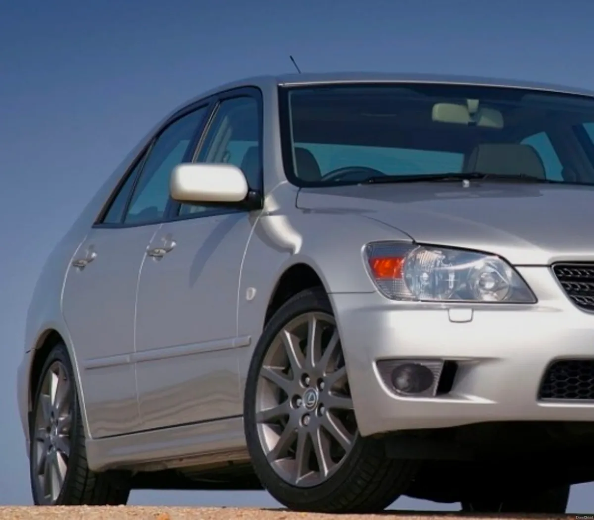 Lexus IS300 automatic - Image 1