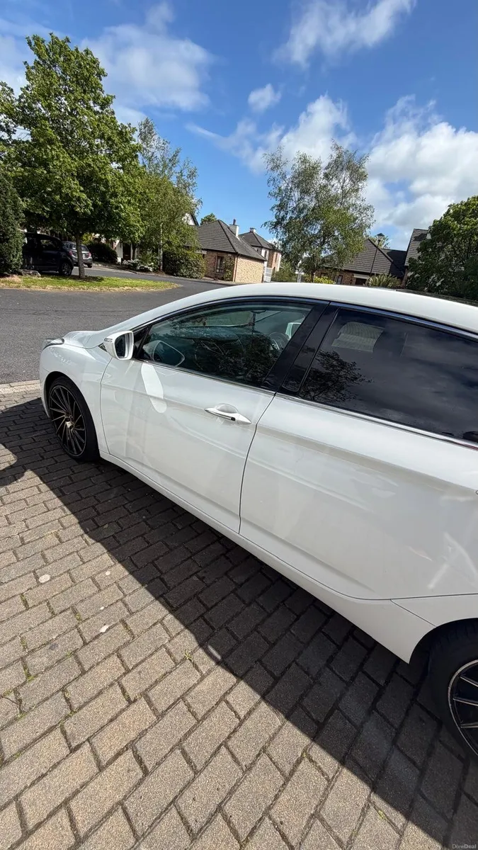 Hyundai i40 2012 - Image 4